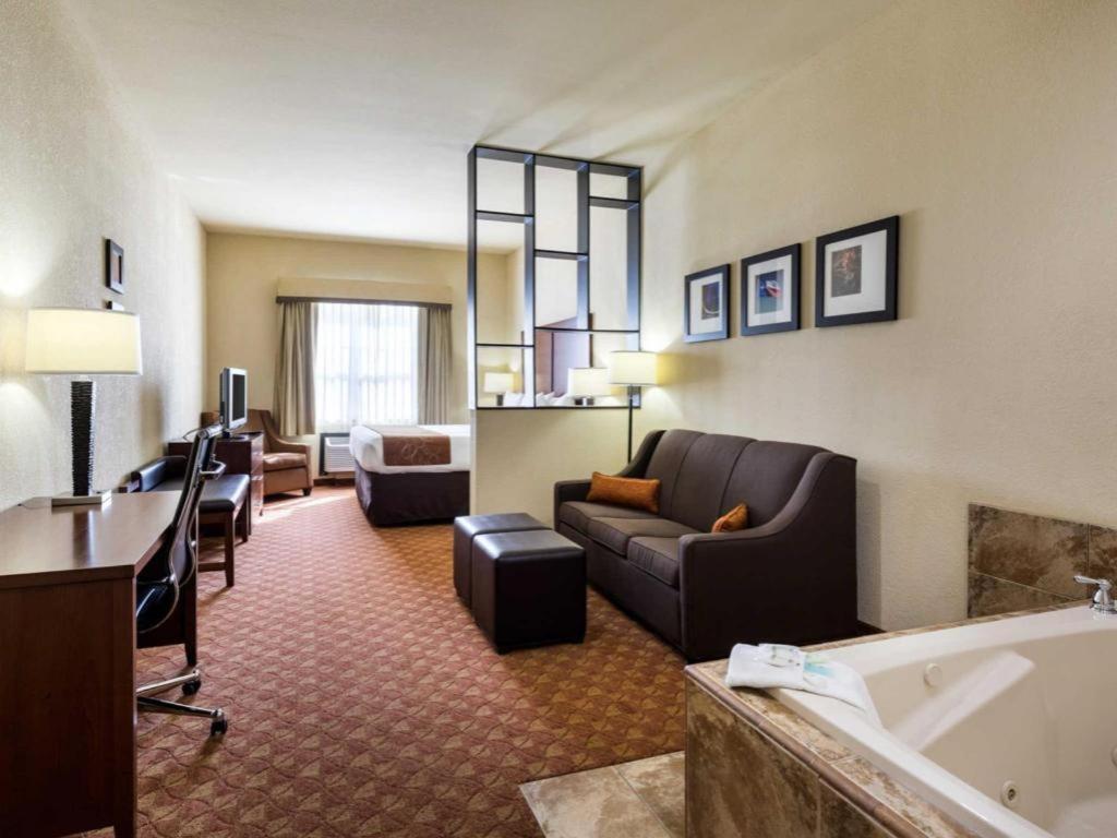 Comfort Suites Near Nasa - Clear Lake Webster Eksteriør billede